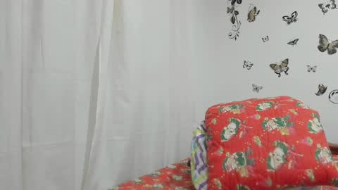 Snapshot of jenniferloveyou chatting on December 31, 10:56 pm jenniferloveyou online show from December 31, 10:56 pm