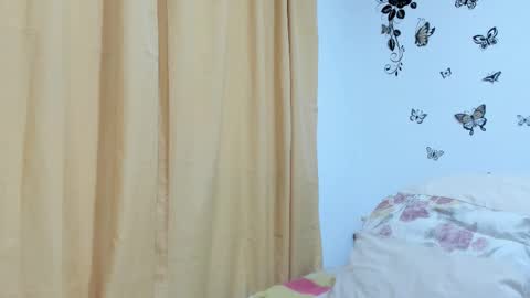 Snapshot of jenniferloveyou chatting on September 27, 9:14 am jenniferloveyou online show from September 27, 9:14 am