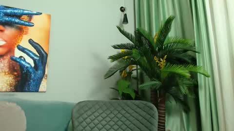 jenniferreys online show from February 23, 6:44 am