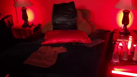 Snapshot of jenniferstarcd chatting on October 2, 7:10 pm Jennifer Star online show from October 2, 7:10 pm