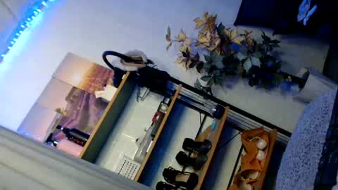 Snapshot of jenny20_xxx chatting on July 9, 9:41 pm PRETTY JENNY online show from July 9, 9:41 pm