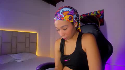 Snapshot of jenny__lawrence chatting on November 9, 7:34 pm jenny__lawrence online show from November 9, 7:34 pm