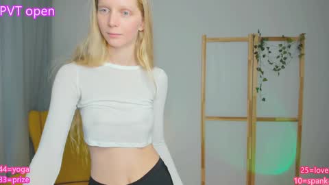 Jenny  online show from December 11, 9:01 pm