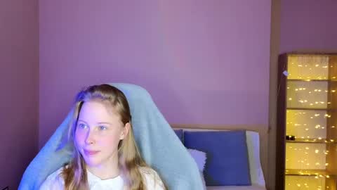 Snapshot of jenny_angelok chatting on April 22, 1:01 pm Next broadcast on December 05 subject to change online show from April 22, 1:01 pm