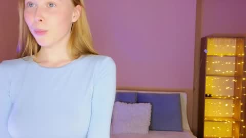 Snapshot of jenny_angelok chatting on April 23, 1:46 pm Next broadcast on December 05 subject to change online show from April 23, 1:46 pm