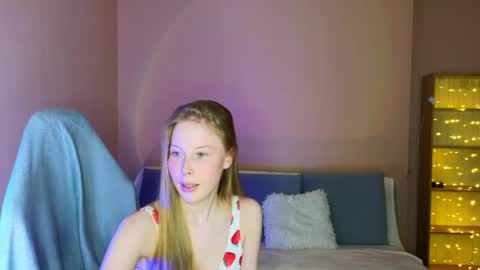 Snapshot of jenny_angelok chatting on April 27, 2:15 pm Next broadcast on December 05 subject to change online show from April 27, 2:15 pm