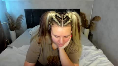 Jenny online show from February 20, 6:19 am