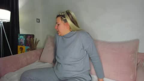 Jenny online show from February 24, 1:25 am