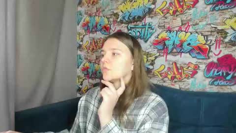 Jenny online show from April 15, 9:16 am