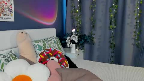 Jennt online show from June 1, 3:41 am