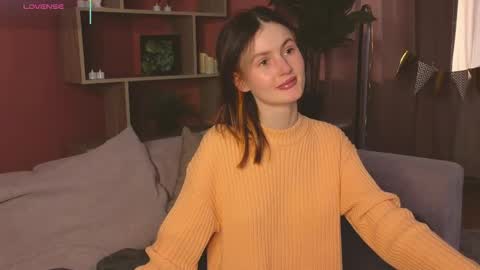 Snapshot of jennyfer_me chatting on April 28, 12:43 pm jennyfer_me online show from April 28, 12:43 pm