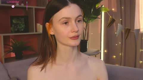 Snapshot of jennyfer_me chatting on May 11, 2:45 pm jennyfer_me online show from May 11, 2:45 pm