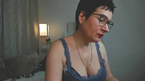 Jenny online show from April 1, 1:41 pm
