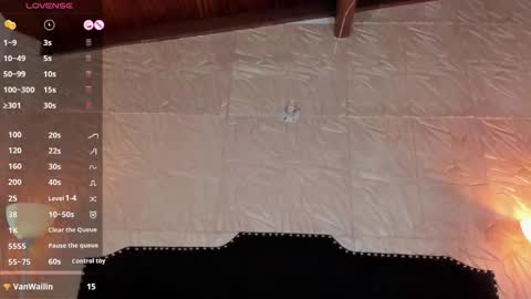 Snapshot of jennyrouse chatting on October 18, 11:33 am Jenny online show from October 18, 11:33 am