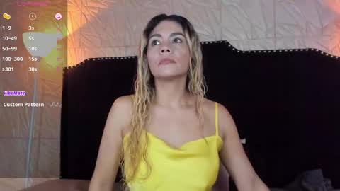 Snapshot of jennyrouse chatting on November 3, 11:22 am Jenny online show from November 3, 11:22 am