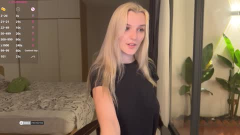 Snapshot of jennytime chatting on December 12, 5:04 pm Jen online show from December 12, 5:04 pm