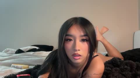 Snapshot of jennytran07 chatting on July 8, 10:14 pm Jenny Tran online show from July 8, 10:14 pm