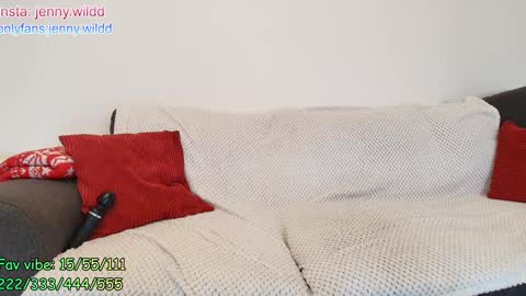 Snapshot of jennywildd chatting on December 19, 4:52 am infamous blondiechloe. Jennyjennywildd online show from December 19, 4:52 am