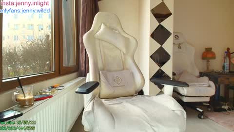 Snapshot of jennywildd chatting on January 19, 7:23 am infamous blondiechloe. Jennyjennywildd online show from January 19, 7:23 am