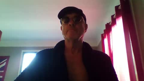 Snapshot of jerflor chatting on December 17, 11:49 am jerflor online show from December 17, 11:49 am