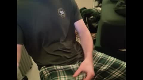 Snapshot of jerkmejake chatting on December 23, 2:17 pm jerkmejake online show from December 23, 2:17 pm