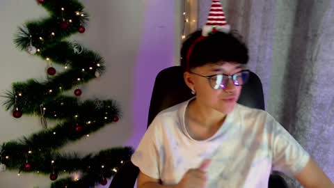 Snapshot of jero_harper1 chatting on December 8, 12:29 am jero harper1 online show from December 8, 12:29 am