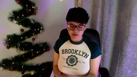 Snapshot of jero_harper1 chatting on December 12, 6:42 pm jero harper1 online show from December 12, 6:42 pm