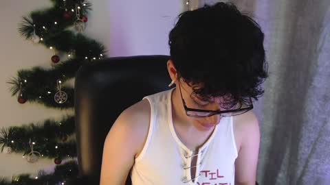 Snapshot of jero_harper1 chatting on December 15, 4:48 pm jero harper1 online show from December 15, 4:48 pm