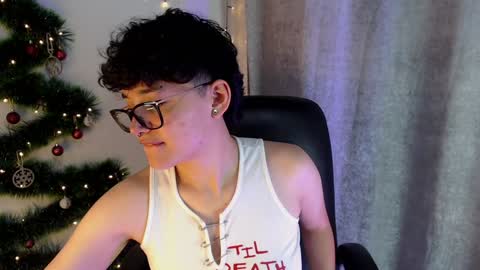 Snapshot of jero_harper1 chatting on December 17, 7:15 pm jero harper1 online show from December 17, 7:15 pm