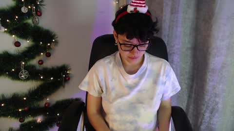Snapshot of jero_harper1 chatting on December 25, 9:11 pm jero harper1 online show from December 25, 9:11 pm