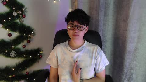 Snapshot of jero_harper1 chatting on December 26, 12:14 am jero harper1 online show from December 26, 12:14 am