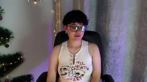 Snapshot of jero_harper1 chatting on January 3, 10:40 pm jero harper1 online show from January 3, 10:40 pm