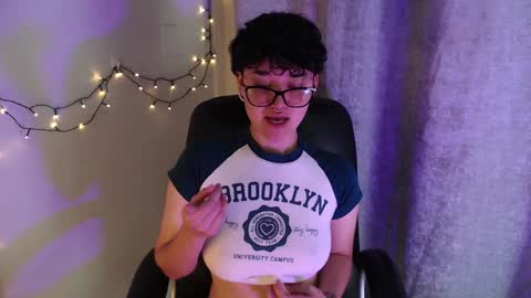 Snapshot of jero_harper1 chatting on February 3, 9:18 pm jero harper1 online show from February 3, 9:18 pm