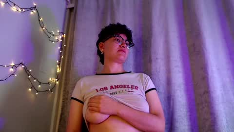 Snapshot of jero_harper1 chatting on February 12, 9:42 am jero harper1 online show from February 12, 9:42 am
