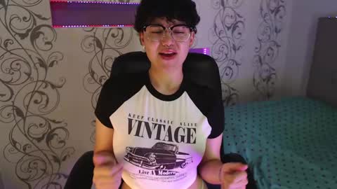 Snapshot of jero_harper1 chatting on February 23, 3:40 pm jero harper1 online show from February 23, 3:40 pm