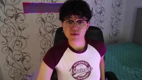 Snapshot of jero_harper1 chatting on February 24, 3:42 pm jero harper1 online show from February 24, 3:42 pm