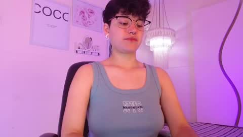 Snapshot of jero_harper1 chatting on September 24, 2:53 pm jero harper1 online show from September 24, 2:53 pm
