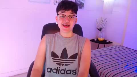 Snapshot of jero_harper1 chatting on September 25, 2:43 pm jero harper1 online show from September 25, 2:43 pm