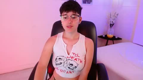 Snapshot of jero_harper1 chatting on October 9, 2:59 pm jero harper1 online show from October 9, 2:59 pm