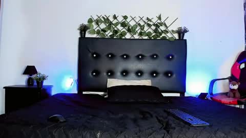 Jeronimo online show from April 18, 2:15 am