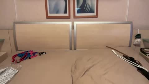 Snapshot of jerojero17 chatting on September 9, 10:42 pm jerobeam online show from September 9, 10:42 pm