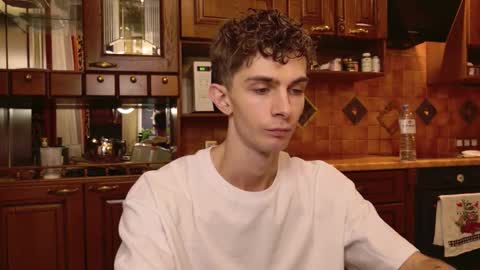 Jerry  online show from December 16, 8:36 pm