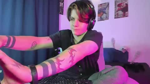 Snapshot of jerrycole_ chatting on October 26, 2:39 am Angelo online show from October 26, 2:39 am