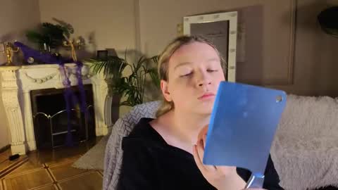 Snapshot of jes_solar chatting on October 28, 8:55 pm jes_solar online show from October 28, 8:55 pm