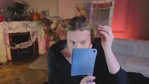 Snapshot of jes_solar chatting on November 1, 9:39 pm jes_solar online show from November 1, 9:39 pm