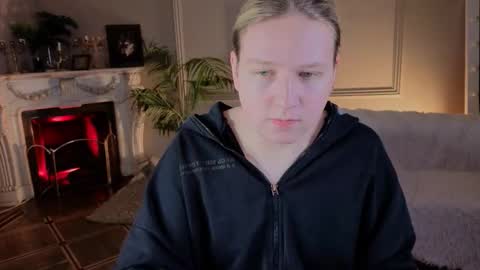 Snapshot of jes_solar chatting on November 16, 9:53 pm jes_solar online show from November 16, 9:53 pm