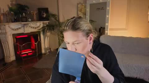 Snapshot of jes_solar chatting on November 29, 10:02 pm jes_solar online show from November 29, 10:02 pm