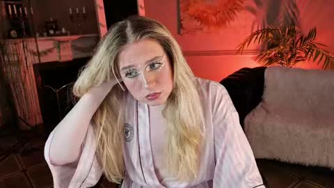 jes_solar online show from May 26, 9:22 pm