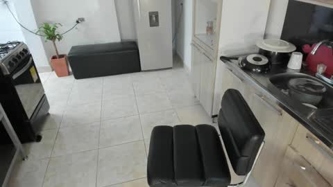 Snapshot of jess1ca_herrera chatting on January 28, 3:25 pm jessica herreraToday I will be your devil and you my victim online show from January 28, 3:25 pm