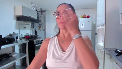 Snapshot of jess1ca_herrera chatting on February 12, 7:56 pm jessica herreraToday I will be your devil and you my victim online show from February 12, 7:56 pm